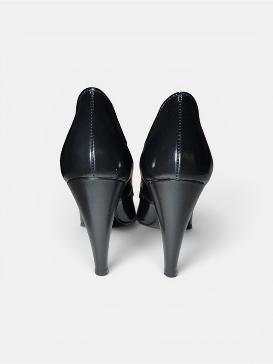 Marc By Marc Jacobs Black Patent Scalloped High Heel Pumps main image 5